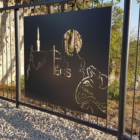Koezponthoz Koezeli - Cool Tettye Apartman Pécs Esterno foto