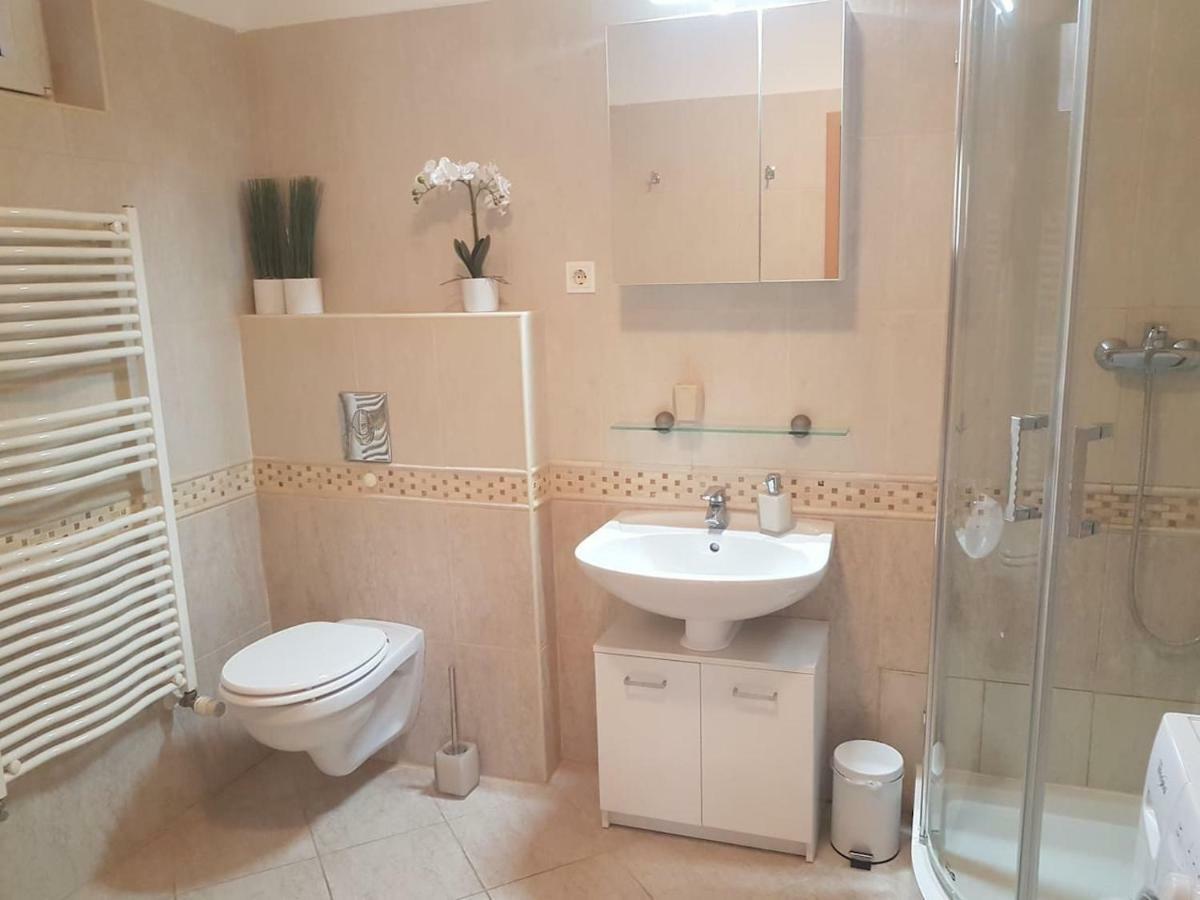 Koezponthoz Koezeli - Cool Tettye Apartman Pécs Esterno foto